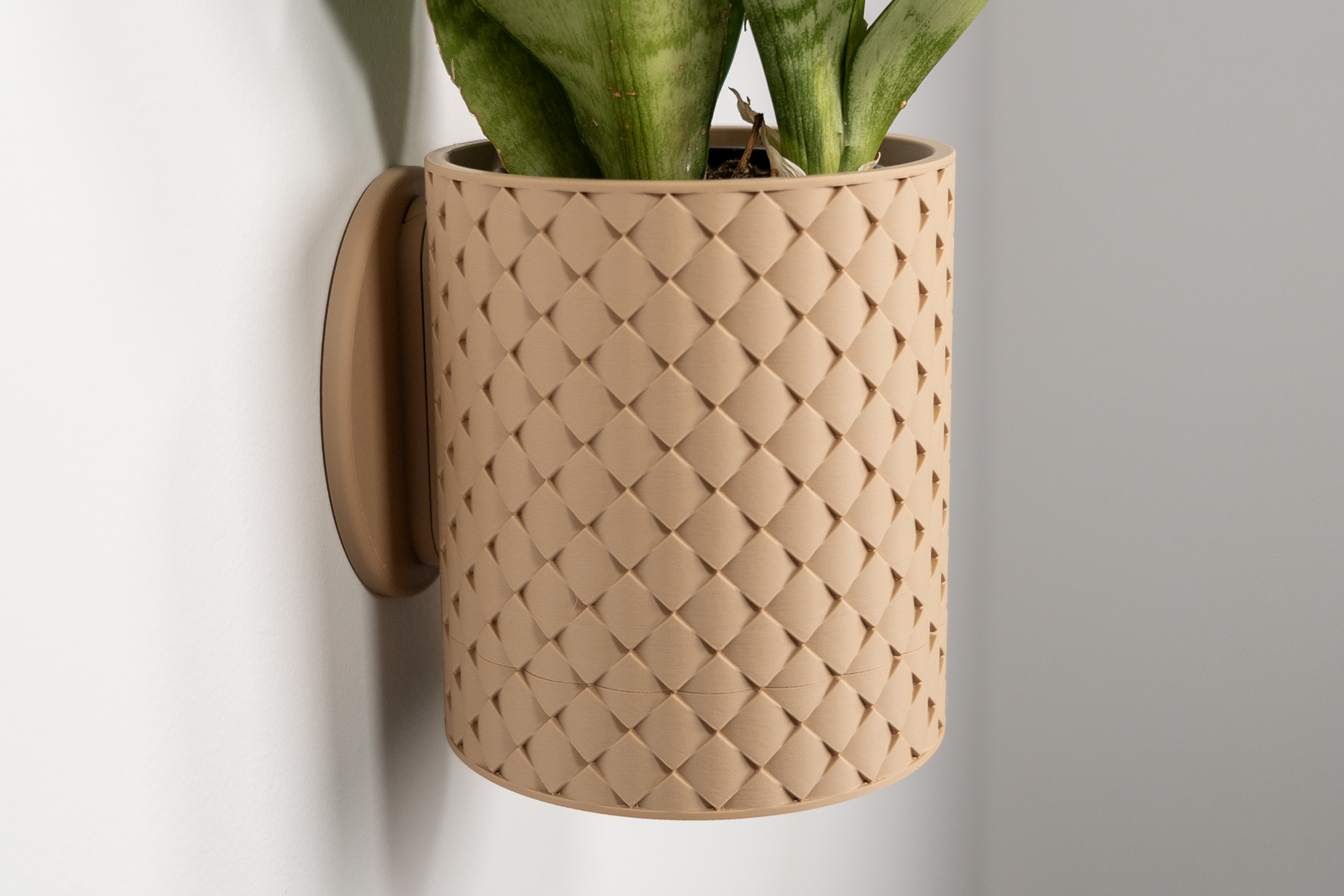 Quilted wall planter